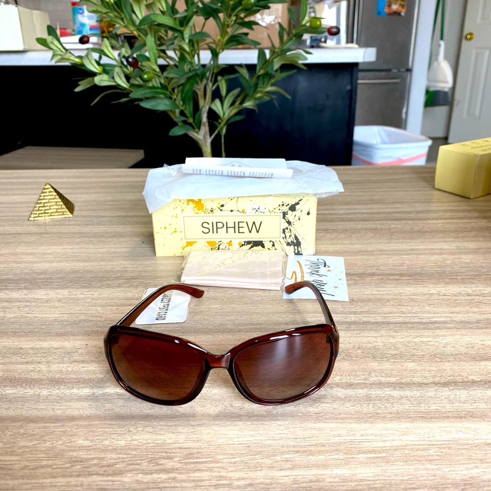 SIPHEW Polarized Sunglasses Womens, Classic Square Sun  with UV Protection Wrap
